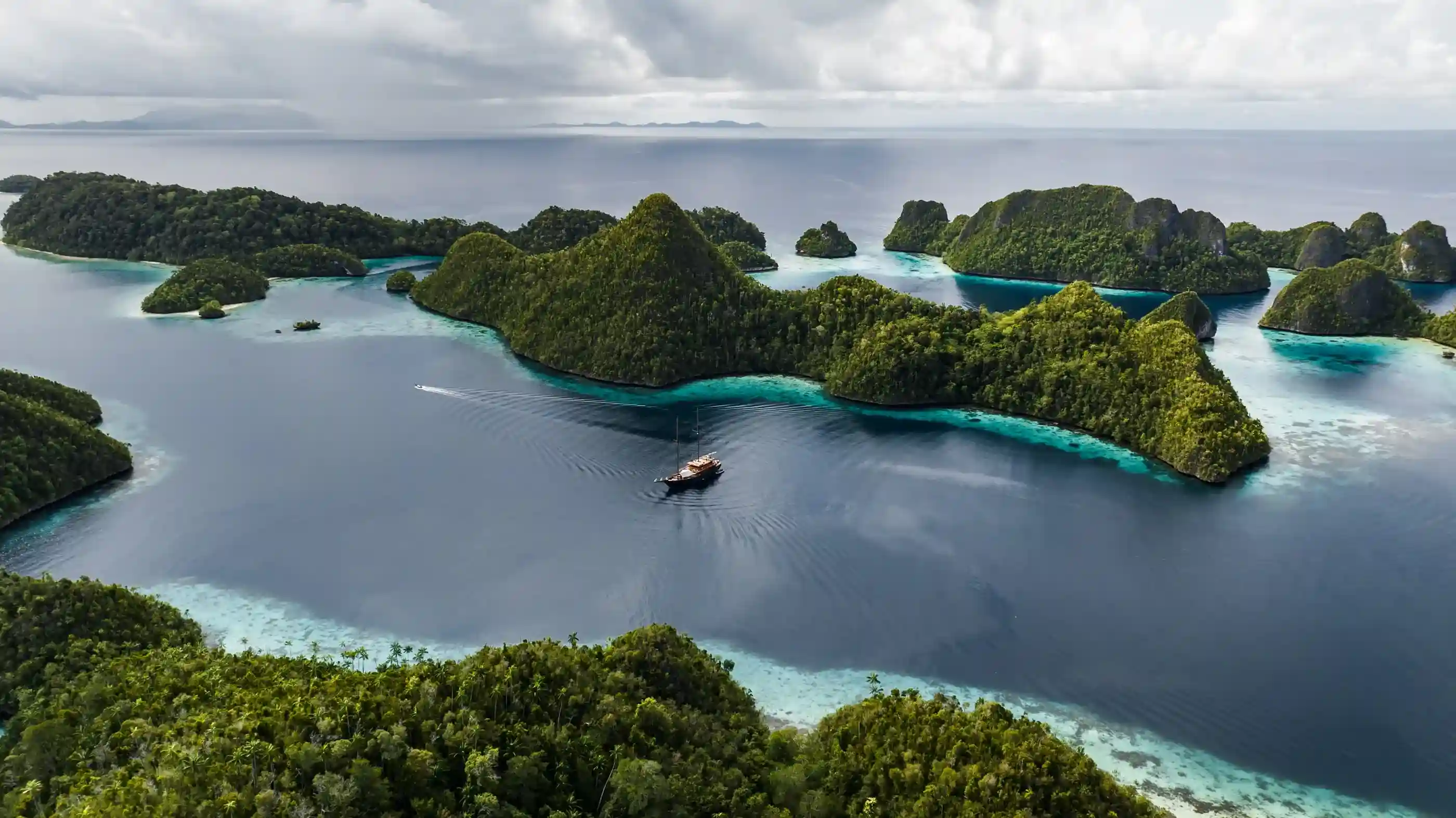 Raja Ampat Liveaboard Voyages