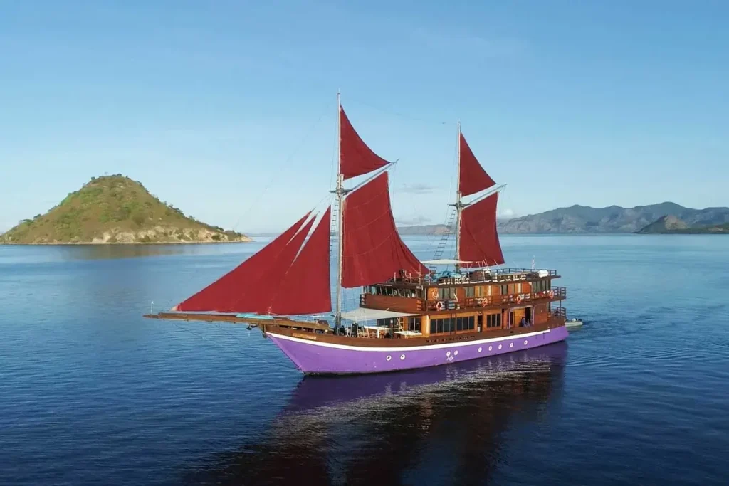Yacht Rental & Customized Charter Options in Raja Ampat