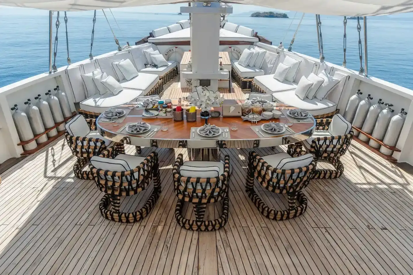 Liveaboard interior — Outdoor DIning Area Kayra Phinisi