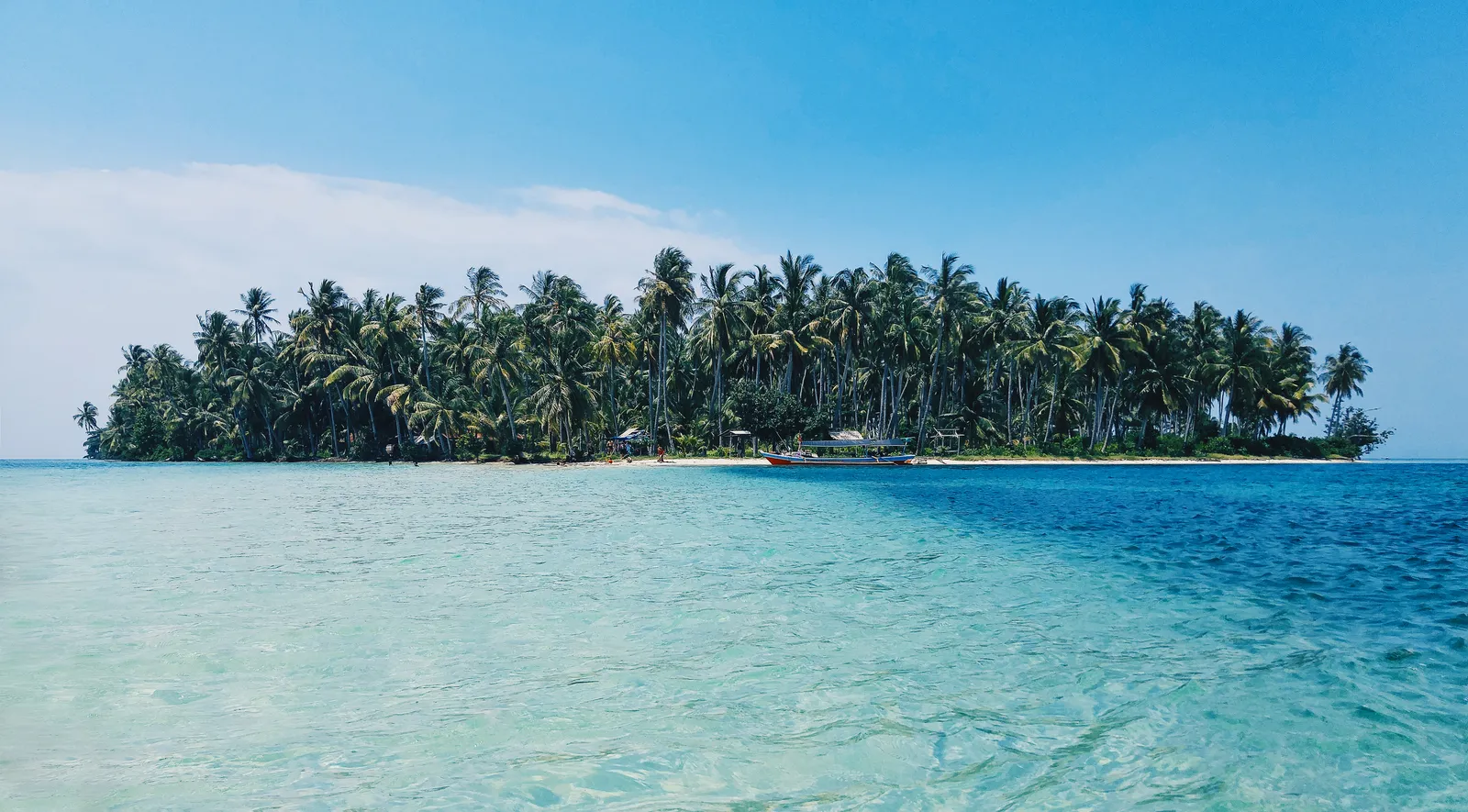 Tropical island seascape — Pahawang Island, Indonesia (Unsplash)